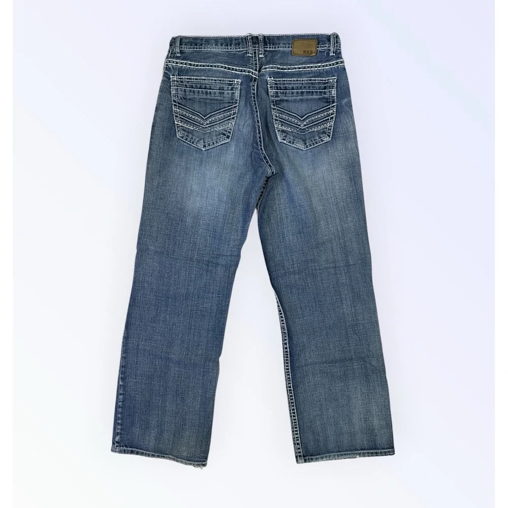 BKE Tyler Straight Leg Jeans Men's 33x31 Medium Wash Contrast Stitch Embroidered
